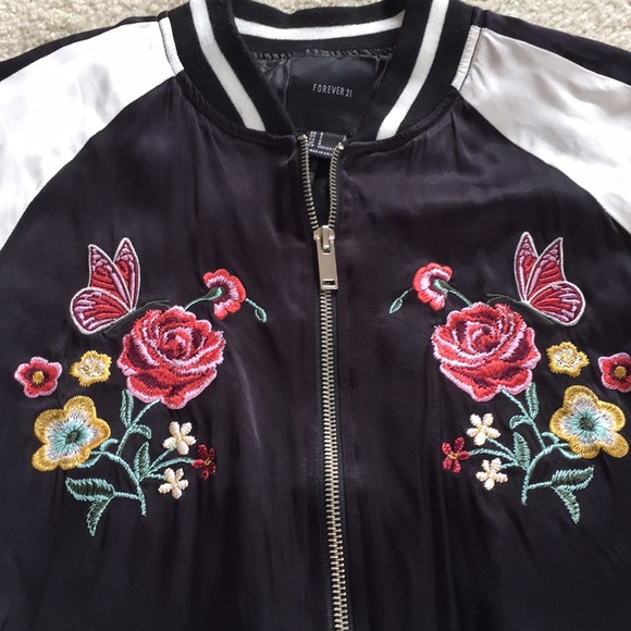 💗SOLD💗 Floral Print Satin Bomber Jacket - Picture 5 of 8